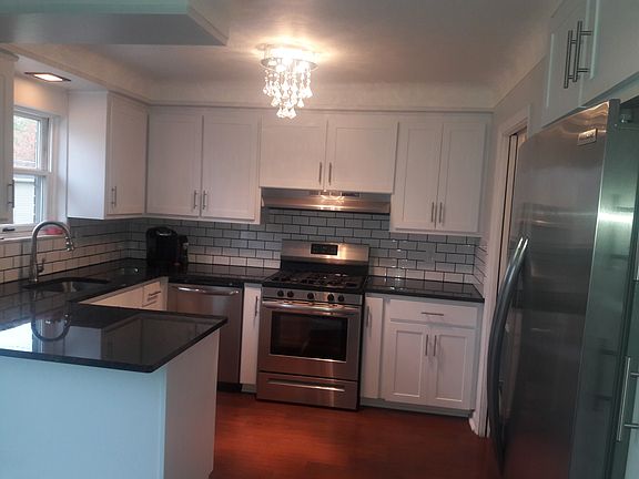 5th image of 27817 Rockwood St
