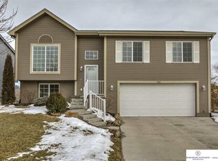 7333 N 77th St, Omaha, NE 68122