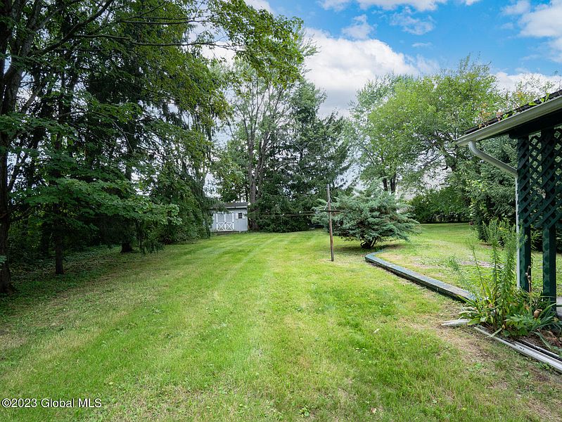 3rd image of 27 Maple Lane