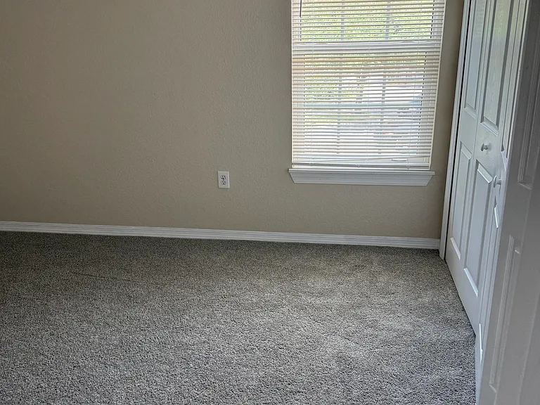 5475 Vineland Rd #8313 — Photo 37