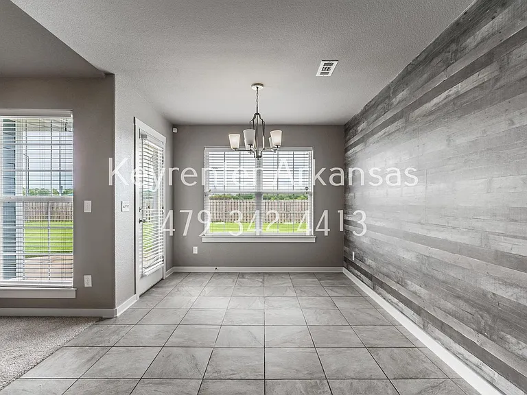 3757 Deerhurst St — Photo 9