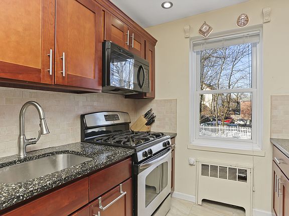 Lots of Counter Space