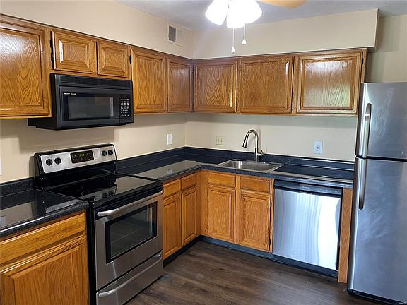 2nd image of 1239 Creve Coeur Xing Unit F
