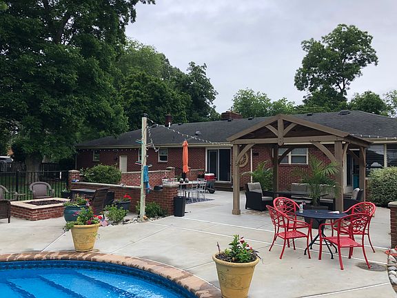 2nd image of 4100 Thoroughgood Dr