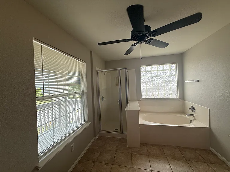 502 Constellation Dr — Photo 22