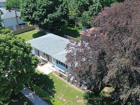 5th image of 10 Gillbank Cres S