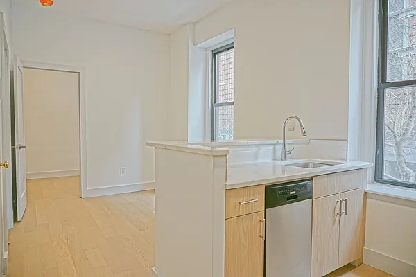 Rented by Compass | media 12