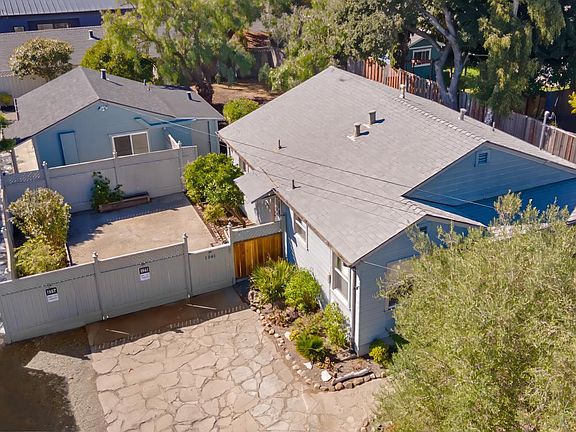 3rd image of 1557-1561 30th Ave