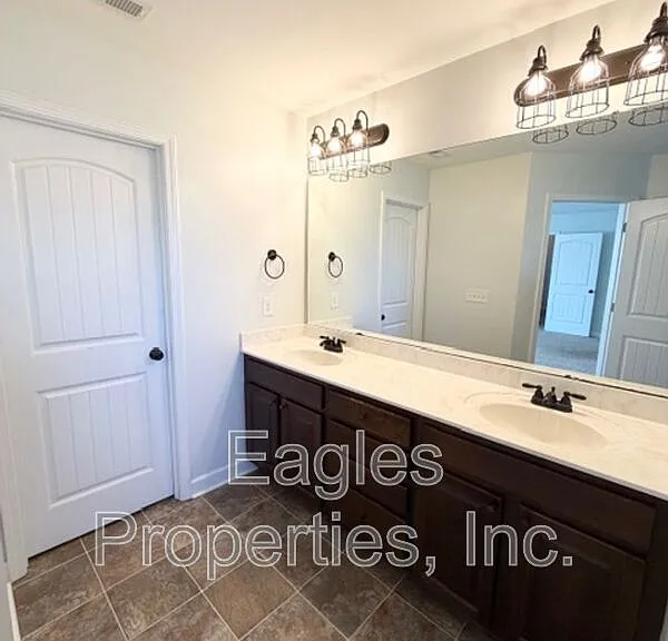215 Ingram Fields Dr — Photo 15
