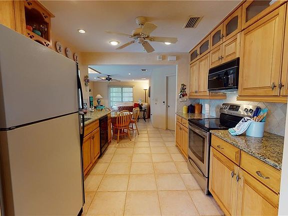4th image of 4846 Higel Ave