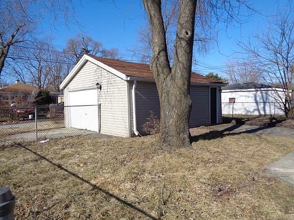 2nd image of 14644 Edbrooke Ave