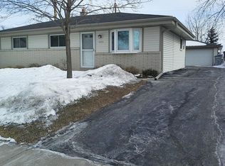 6172 S 1st St, Milwaukee, WI 53207