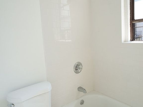 4th image of 268 Alexander Ave APT 3S