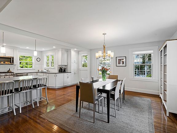 Open Dining Rm to Kitchen