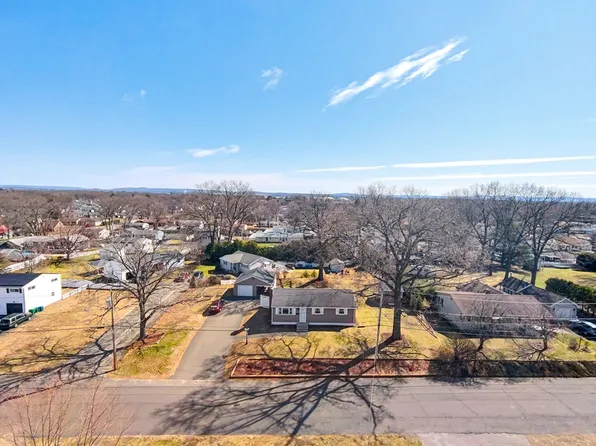 39 Dixie Ter, Chicopee, MA 01020