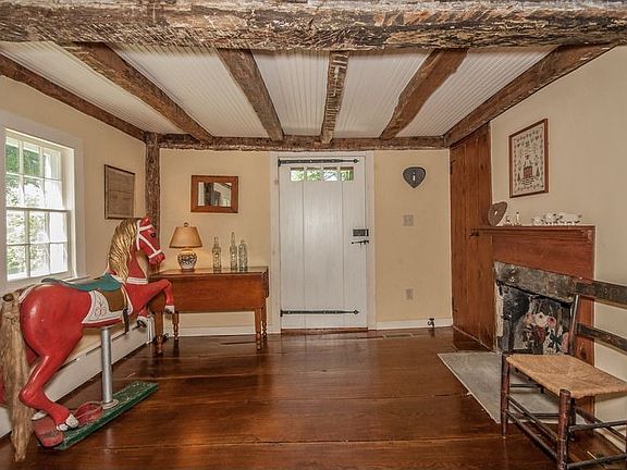 Beautifully preserved antique features...