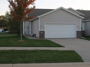 1560 Hunters Creek Way, Marion, IA 52302