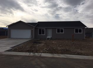 125 Island Loop, Rock Island, WA 98850