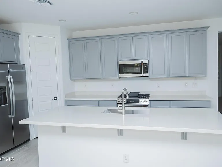 3512 N 103rd Dr — Photo 10