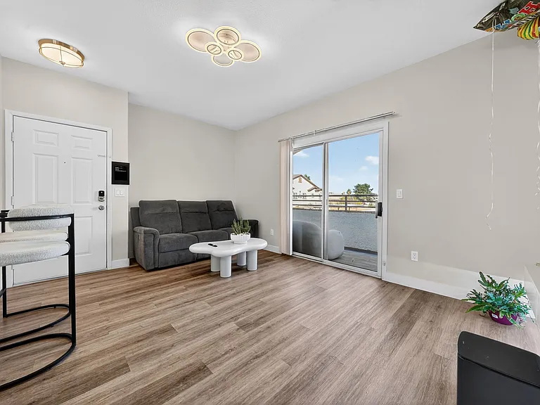 5650 E Sahara Ave #2060 — Photo 10