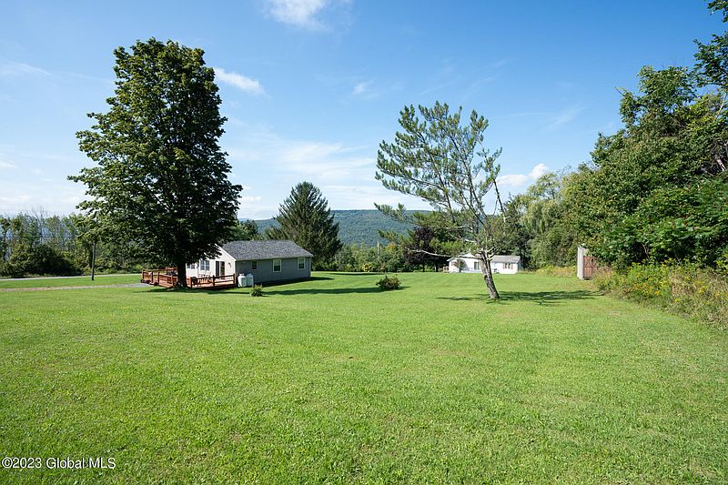 4th image of 2 Jonesville Road