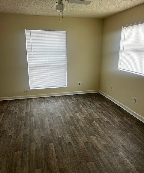 Lanier Townhomes — Photo 7