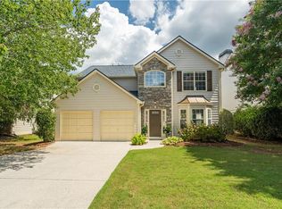1135 Crabapple Lake Cir, Roswell, GA 30076
