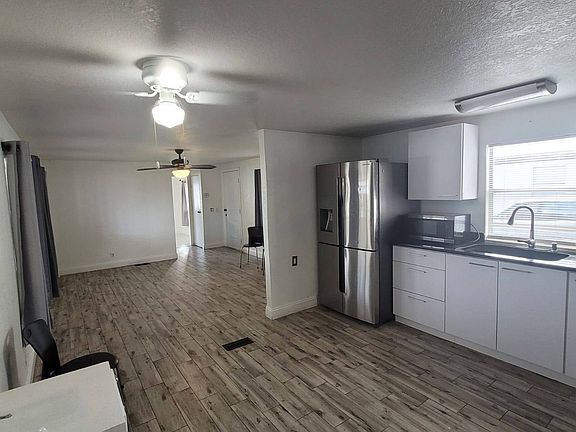 5th image of 4117 Mau Mau Ln