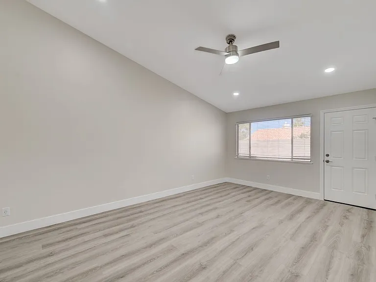 3120 Siena Cir — Photo 24