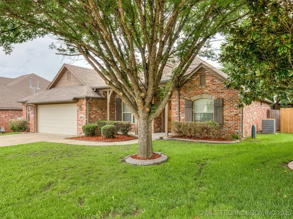 4667 E 144th Pl S, Bixby, OK 74008