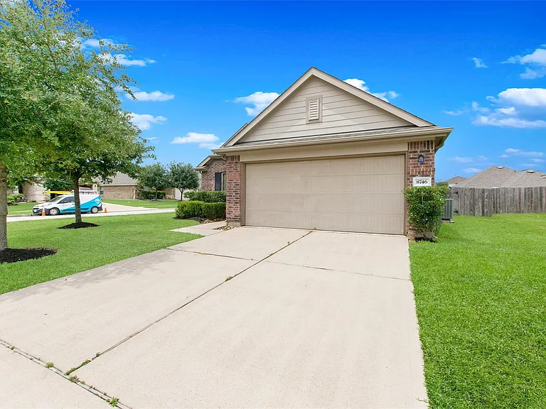 8746 Sunny Gallop Dr — Photo 5