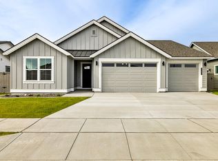 3976 SW 47th Pl, Redmond, OR 97756