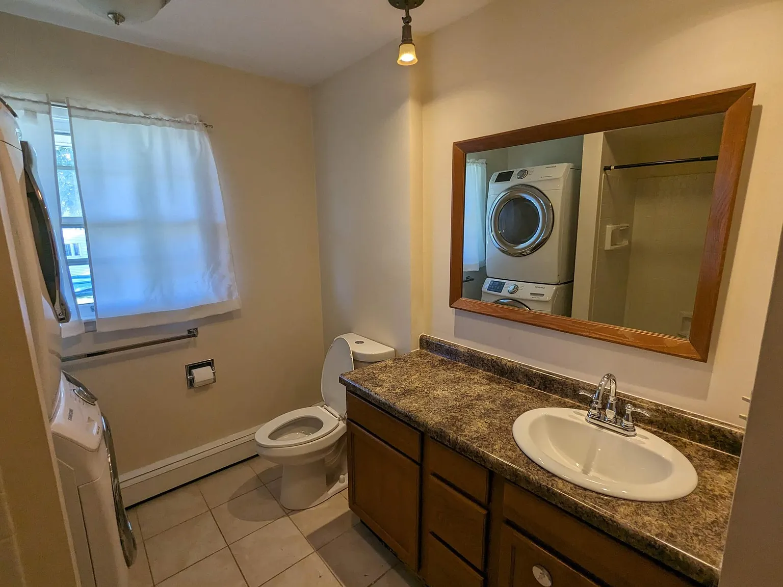 5 bed, 2605 sqft, $3,300 — Photo 3
