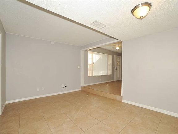 3rd image of 3112 W Sligh Ave