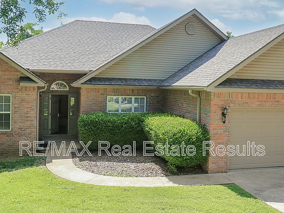 3rd image of 6 Walford Ln
