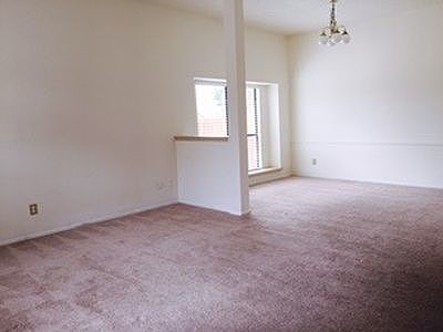 3rd image of 3017 Kingswood Dr