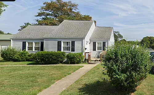 78 University Ave Photo 1