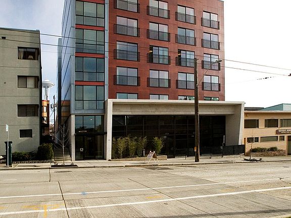 2nd image of 420 Queen Anne Ave N APT 405