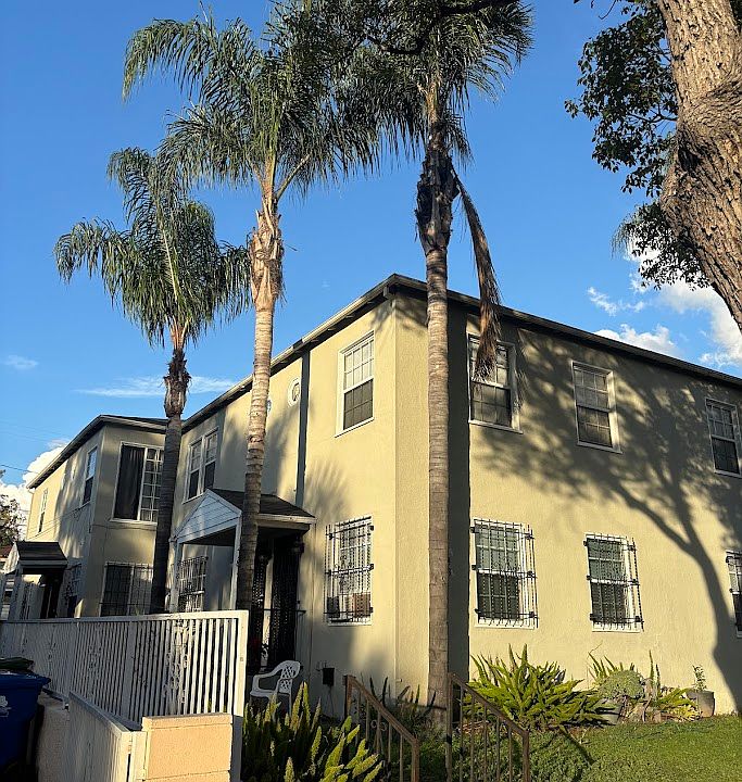 1st image of 2183 W 27th St