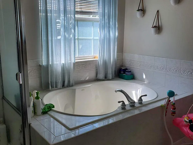 272 Fountayne Ln — Photo 5