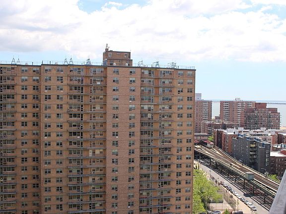 2nd image of 2940 W 5th St APT 20C