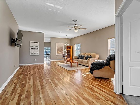 4th image of 325 Casa Marina Pl