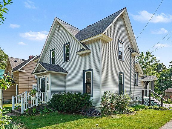 2nd image of 412 Prospect St