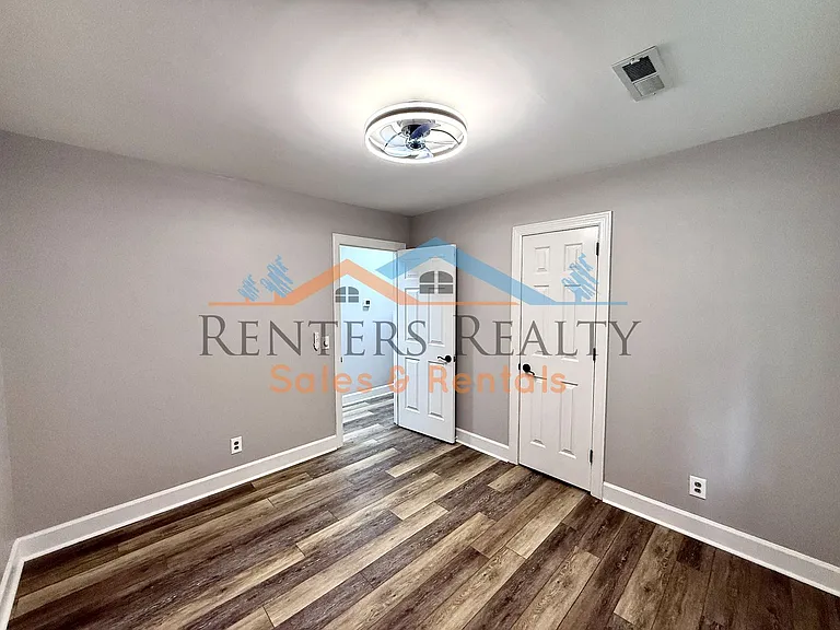 2107 Epworth Dr NE #H — Photo 14