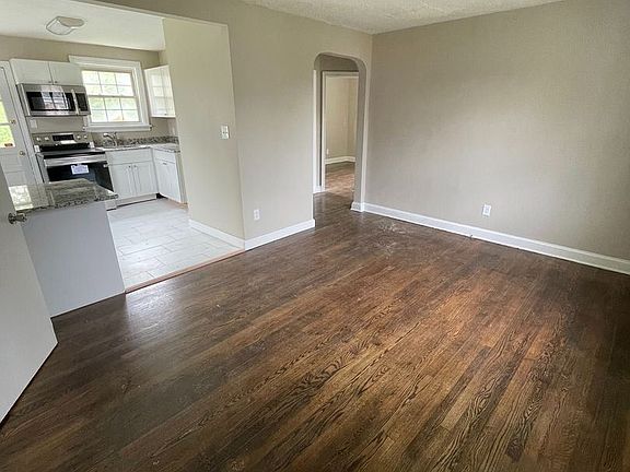 2nd image of 4601 Eastover Ave