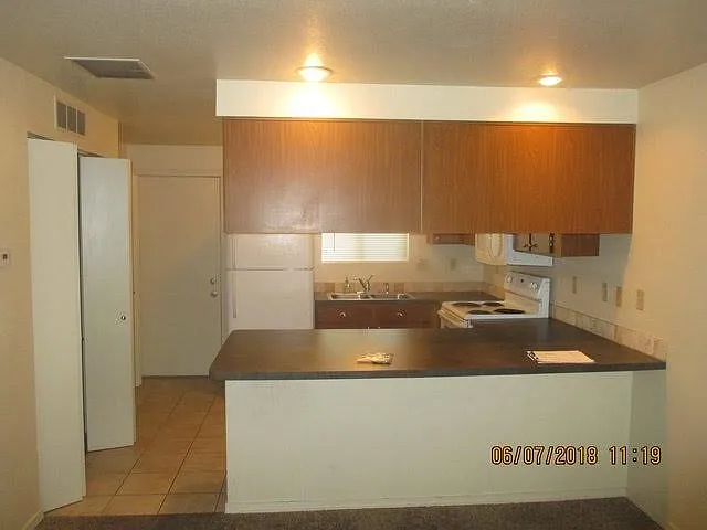 6531 W Douglas St — Photo 3
