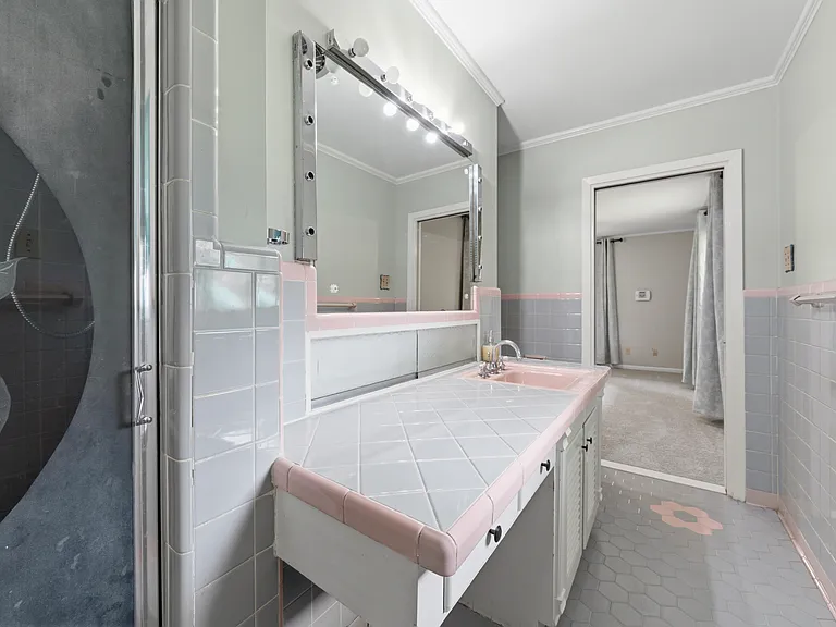 308 Brentwood Blvd — Photo 12