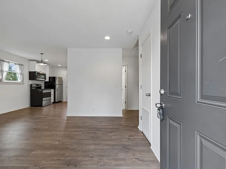 202 S 16th St — Photo 17