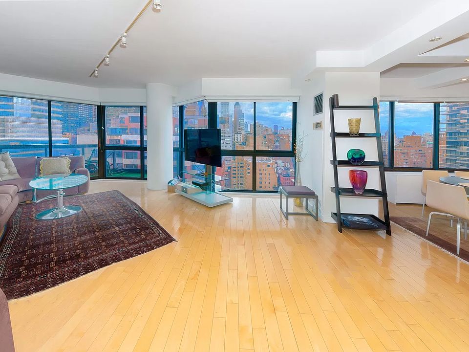 1st image of 200 E 61st St APT 18BC