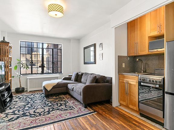 3rd image of 45 Tudor City Pl APT 2107